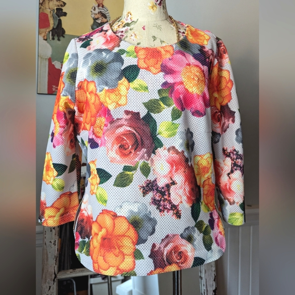 Mekimi Floral Long Sleeve Top‎